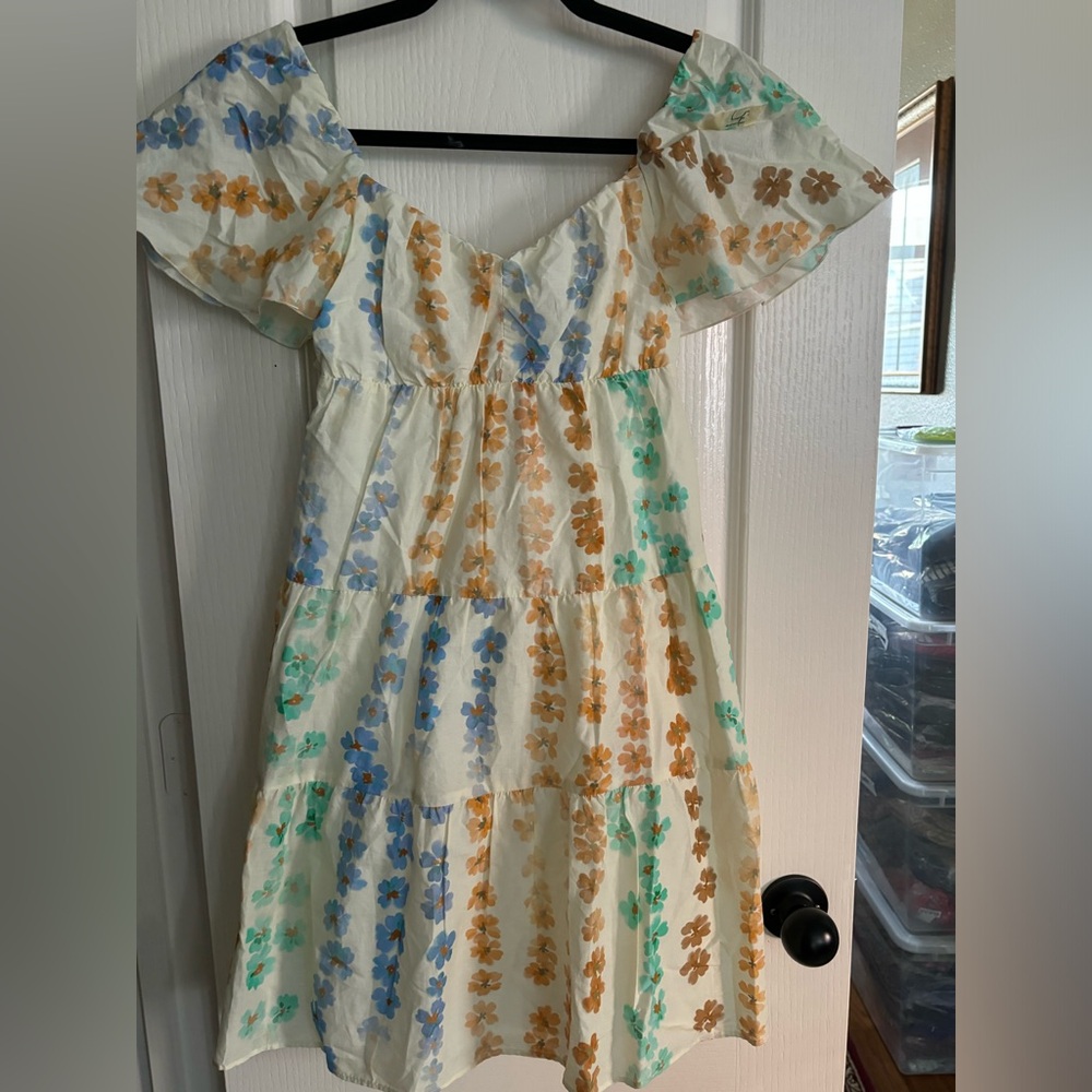 Zara juniors‎ or youth size 11-12. Brand new with tags dress.  Super cute.